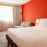 노보텔 이스트