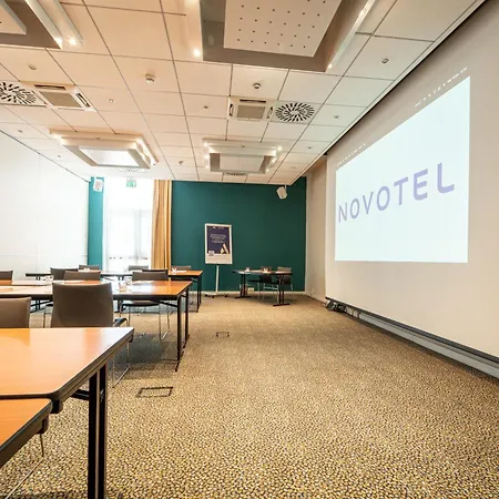 Novotel Est מלון 4*