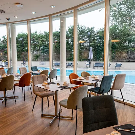 Novotel Est Отель 4*