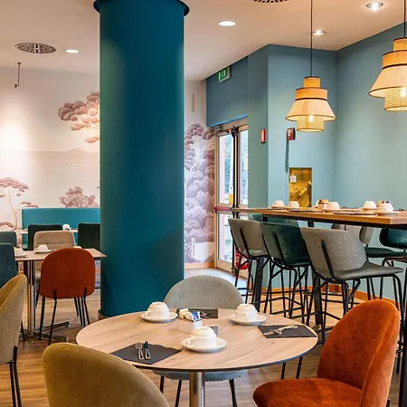 Novotel Est מלון