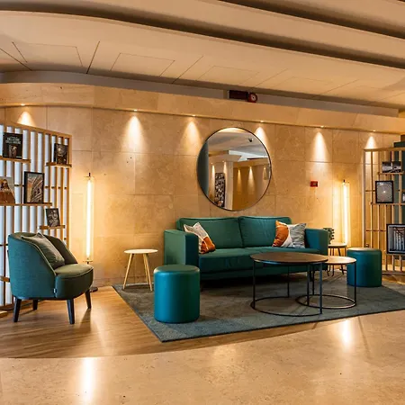 Ξενοδοχείο Novotel Est 4*