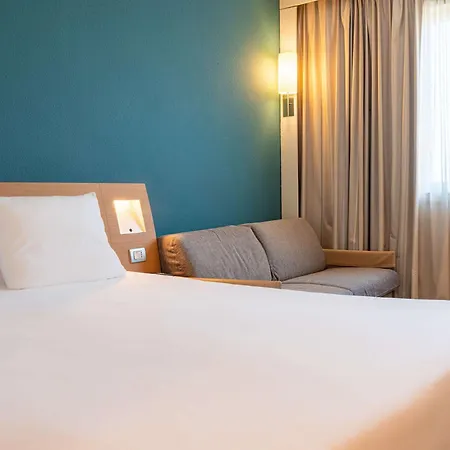 Novotel Est מלון