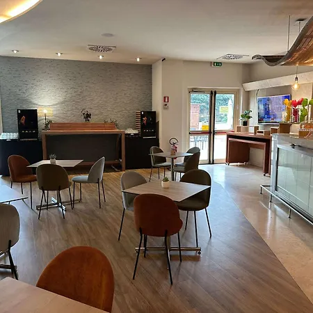 Hotel Novotel Est Rzym