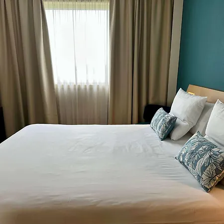فندق نوفوتيل إست 4*