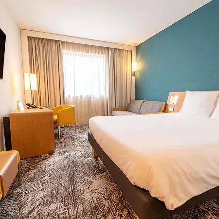 Novotel Est 4*