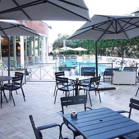 Novotel Est 4*