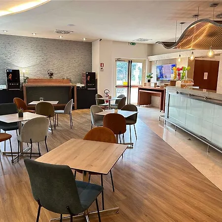 Novotel Est מלון
