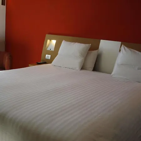 Novotel Est Отель 4*