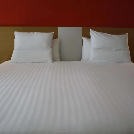 Novotel Est 4*
