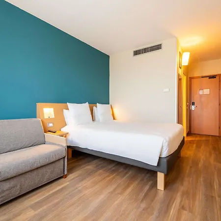 Novotel Est 4* Рим