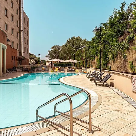 Отель Novotel Est 4*