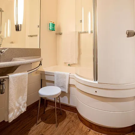 Novotel Est Szálloda 4*