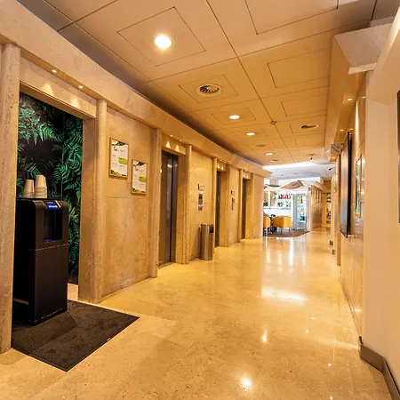 Novotel Est Hotel