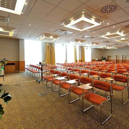 Novotel Est 4*