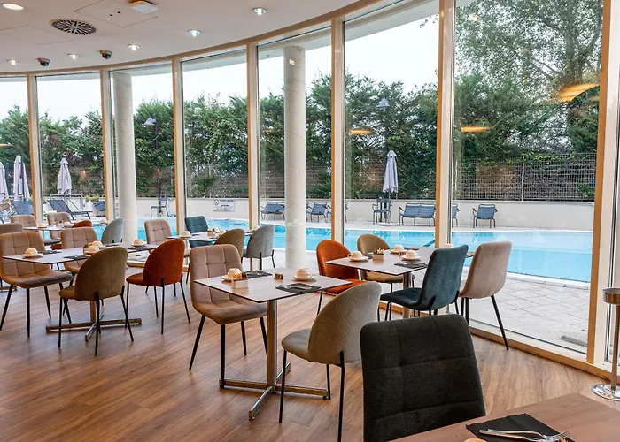 ノボテル エスト ホテル 4*