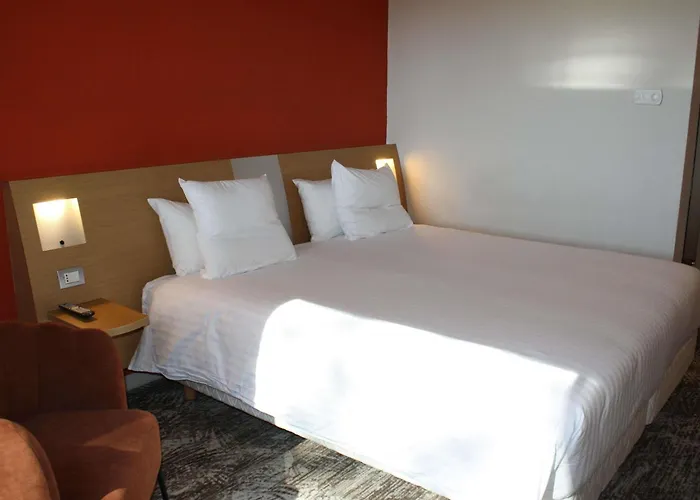 ノボテル エスト 4* ローマ